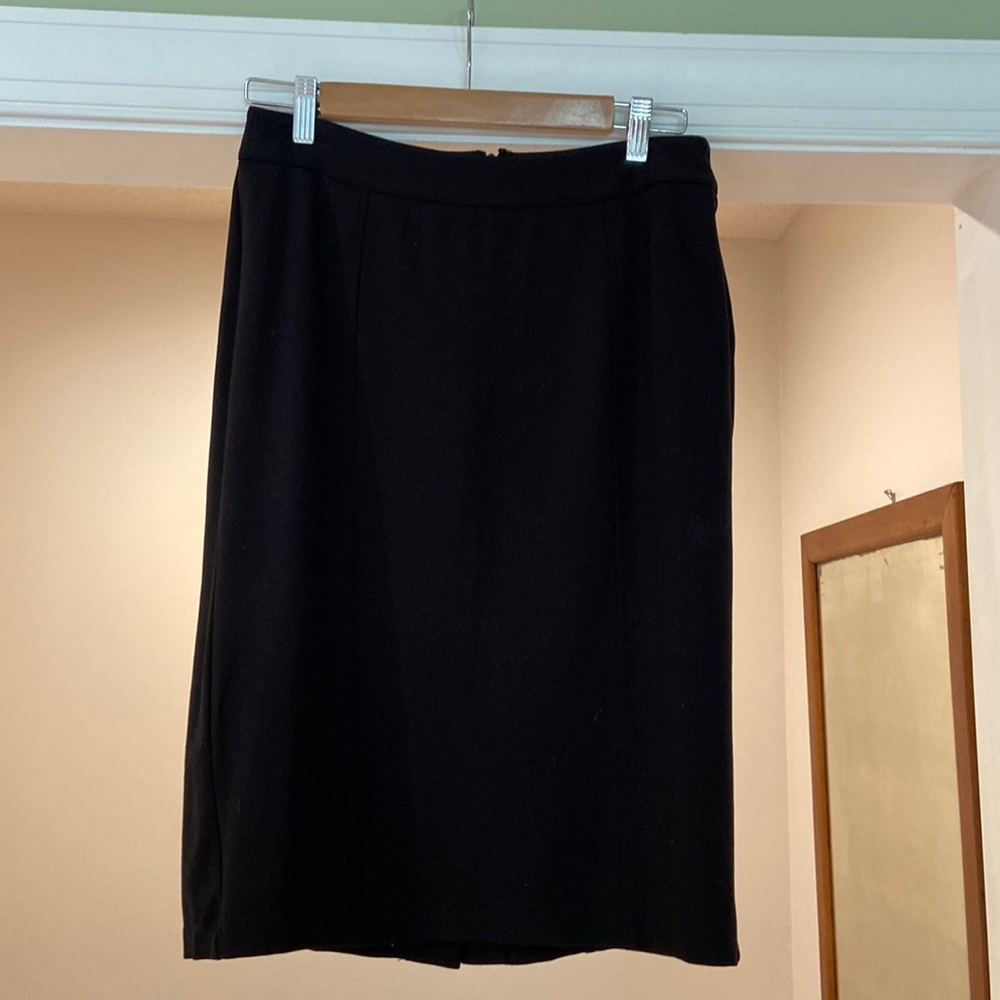 Black A-line skirt size 6 from kiddos